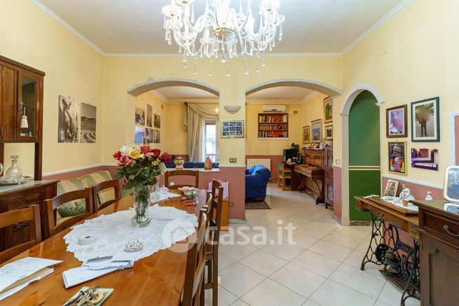 Appartamento in residenziale in Via Finocchiari 134