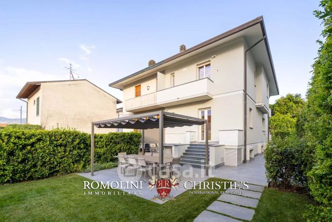 Villa in residenziale in