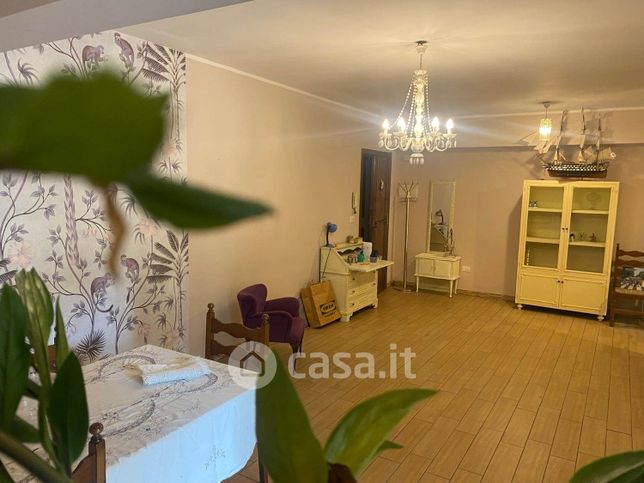 Appartamento in residenziale in Via Novaluce 1