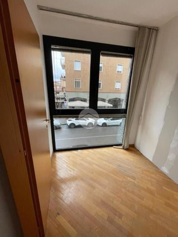 Ufficio in commerciale in Via Don Luigi Palazzolo