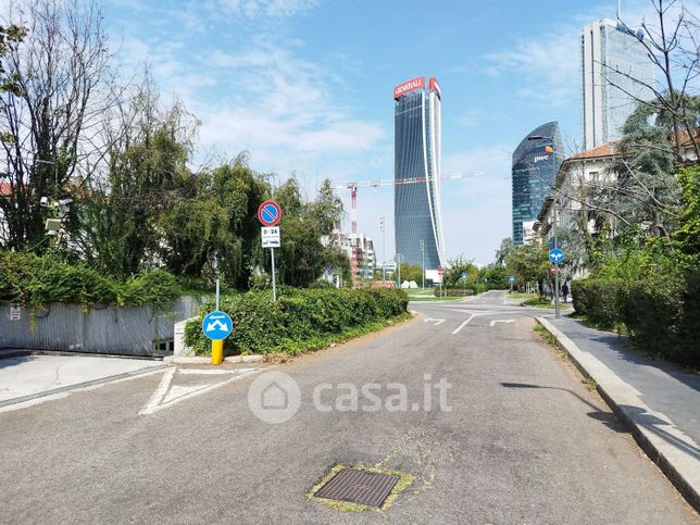 Garage/posto auto in residenziale in Piazzale Giulio Cesare 10