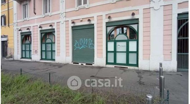 Garage/posto auto in residenziale in Via Raffaello Sanzio 8