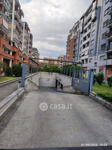 Box/posto auto in residenziale in Via Issiglio 95 /B