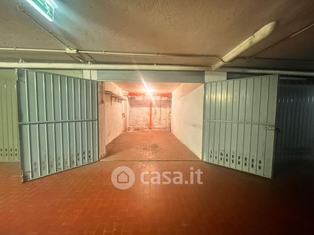 Garage/posto auto in residenziale in Viale Felsina 15