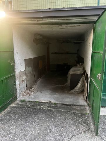 Garage/posto auto in residenziale in Via Privata Varallo 2