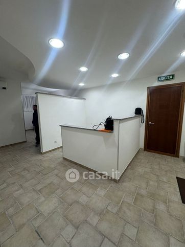 Ufficio in commerciale in Via Palmiro Togliatti