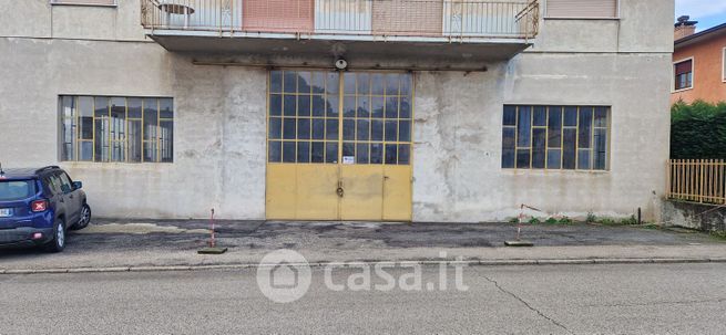 Capannone in commerciale in Via Armando Diaz