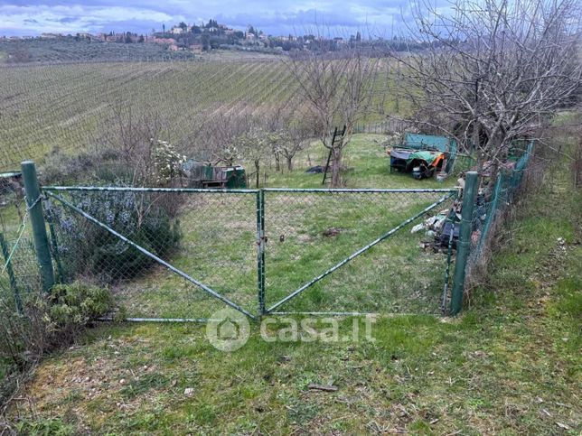 Terreno agricolo in commerciale in 