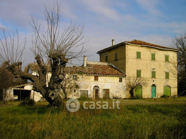 Rustico/casale in residenziale in 