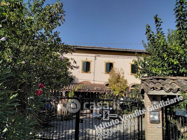 Appartamento in residenziale in Via Pratonera 20