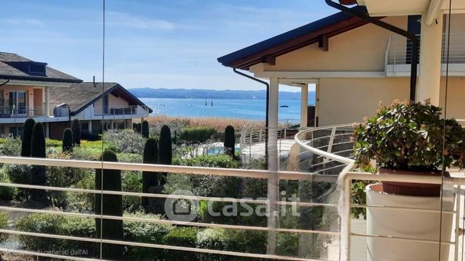 Appartamento in residenziale in Via Benaco
