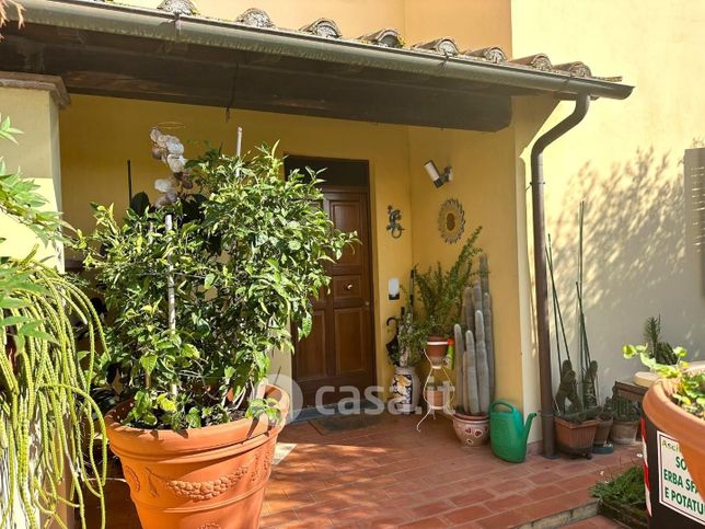 Villetta a schiera in residenziale in Via del Popolo