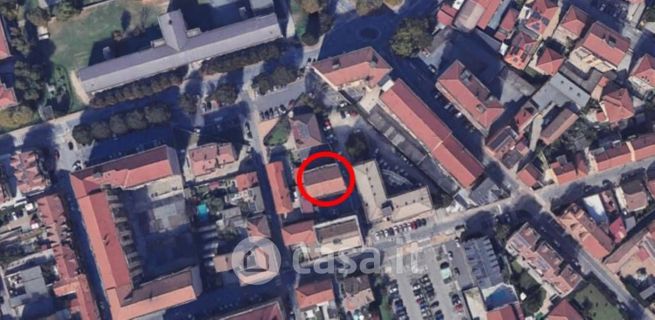 Ufficio in commerciale in Via San Francesco D'Assisi 35