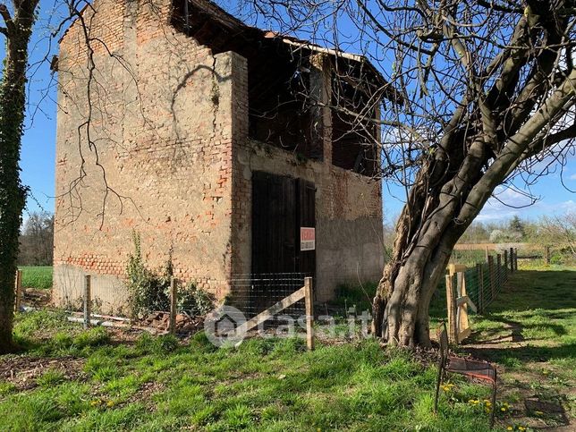 Rustico/casale in residenziale in Via Monterubiano 78