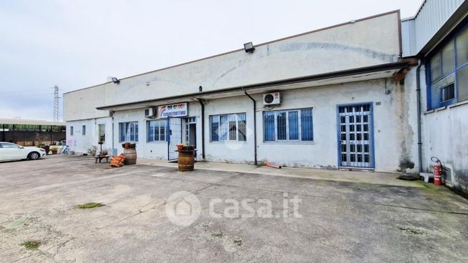 Ufficio in commerciale in Via dell'Agricoltura 22