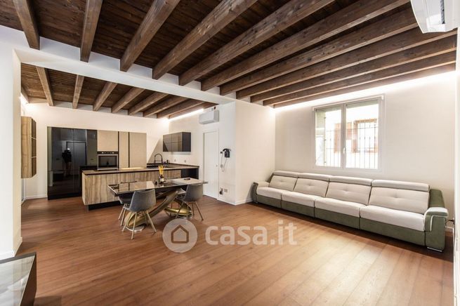 Appartamento in residenziale in Via Ansperto da Biassono