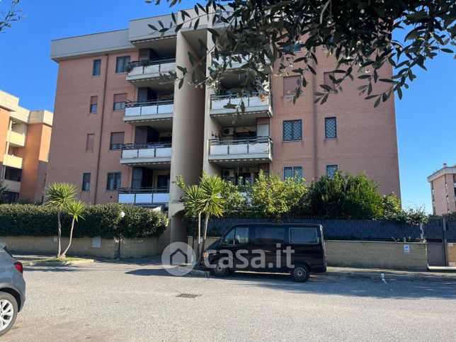 Appartamento in residenziale in Via Rodolfo de Novà 1