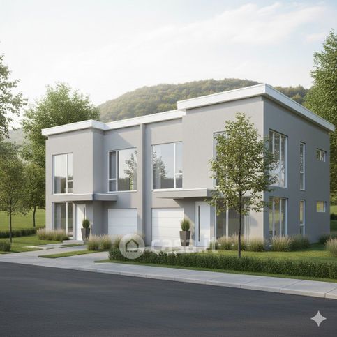 Casa bi/trifamiliare in residenziale in Via Nizza