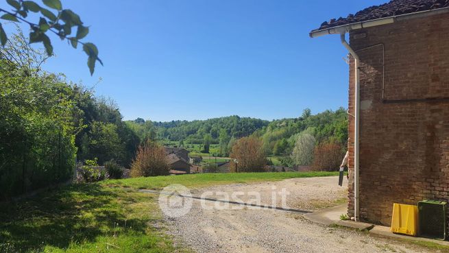 Casa indipendente in residenziale in Via Montechiaro 32