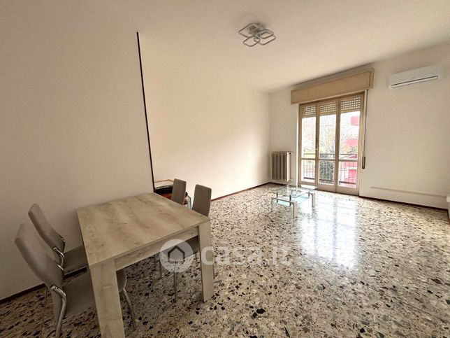 Appartamento in residenziale in Via Annona