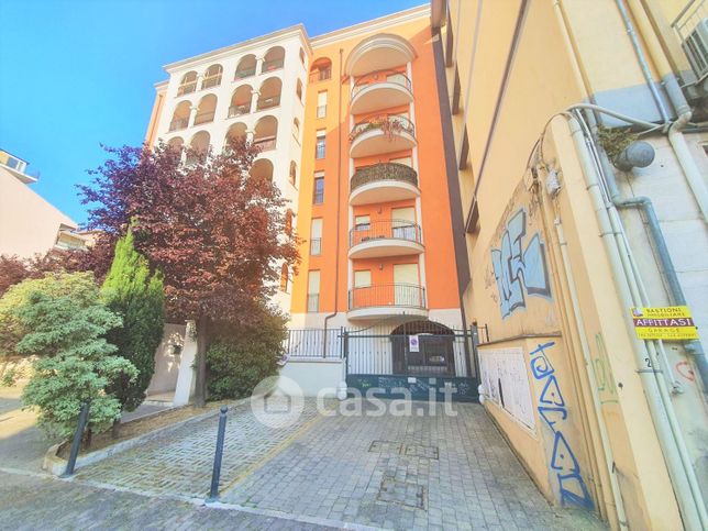 Box/posto auto in residenziale in Via dei Marrucini 47