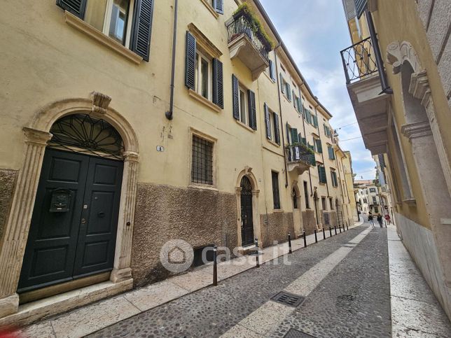 Appartamento in residenziale in Vicolo San Salvatore Vecchio 3