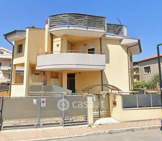 Appartamento in residenziale in Via Marinelli 71