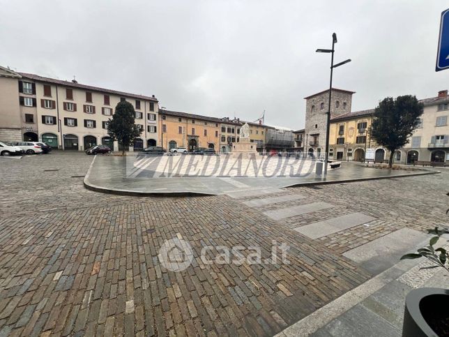 Ufficio in commerciale in Piazza Cavour