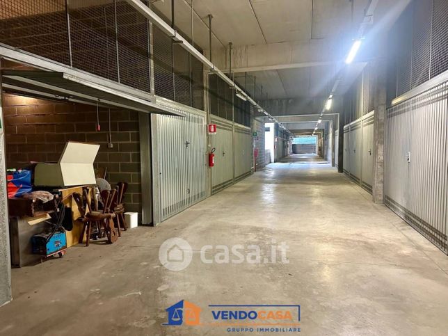 Box/posto auto in residenziale in Via Monte Pasubio