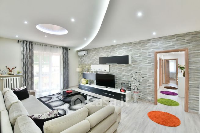 Appartamento in residenziale in Via per Annone 45