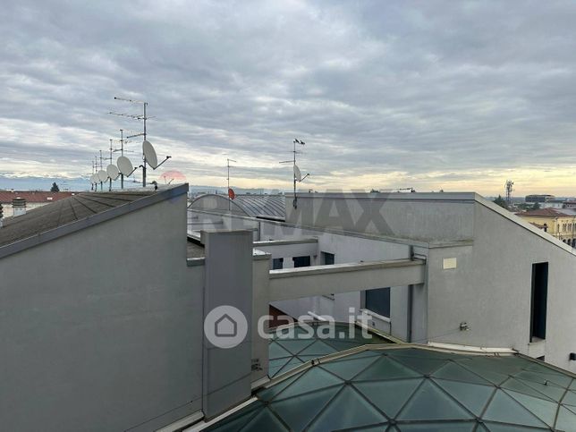 Appartamento in residenziale in Galleria Vezza 10