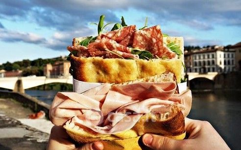 Attivitã /licenza (con o senza mura) in commerciale in Viale Manfredo Fanti