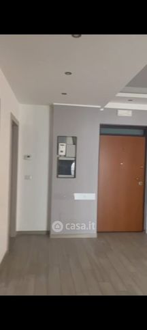 Ufficio in commerciale in Via Consalvo da Cordova