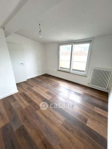 Appartamento in residenziale in Viale Napoli 75