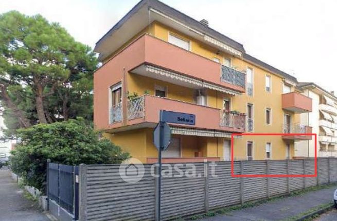 Appartamento in residenziale in Via Ugo Mara 15