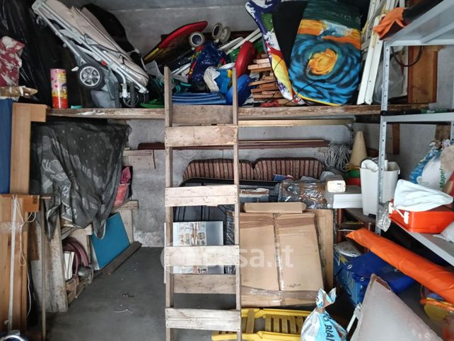 Box/posto auto in residenziale in Via Crocifisso a Pietratagliata 23