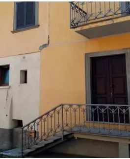 Casa indipendente in residenziale in Via Ere 8