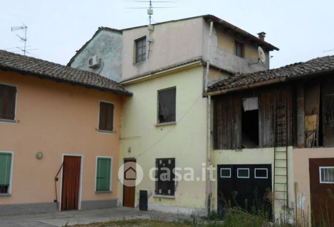 Casa indipendente in residenziale in Via Bissolati 68