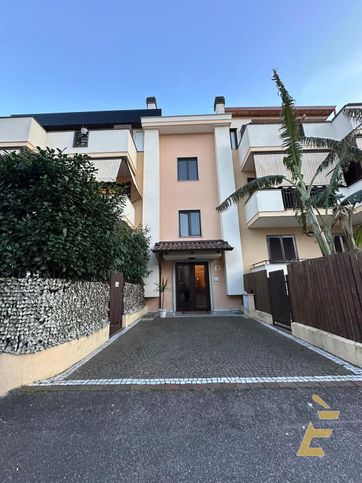 Appartamento in residenziale in Via Signorelli a Patria 72