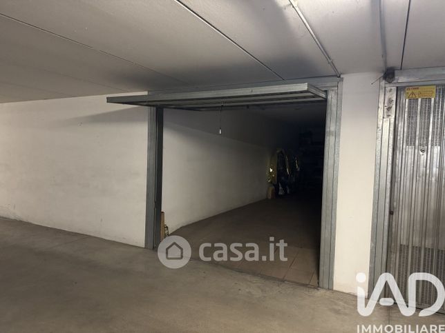 Box/posto auto in residenziale in Via Enrico Fermi