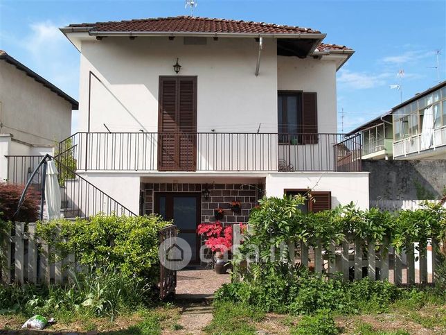 Casa indipendente in residenziale in