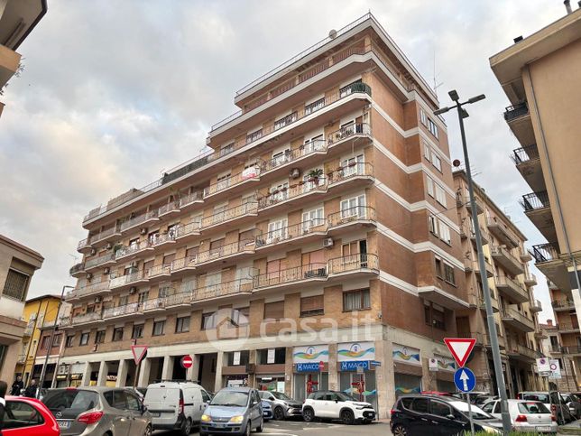 Appartamento in residenziale in Via Partenio 39