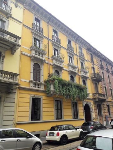 Appartamento in residenziale in Via Ausonio 14