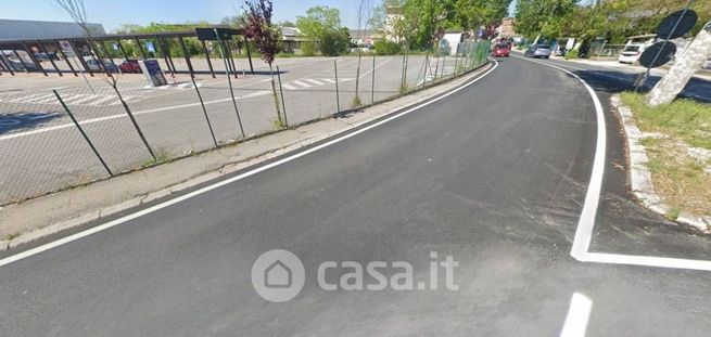 Capannone in commerciale in Via Guglielmo Marconi
