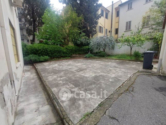 Box/posto auto in residenziale in 