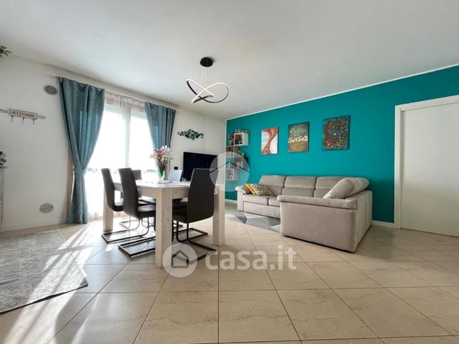 Appartamento in residenziale in Via Zago 50