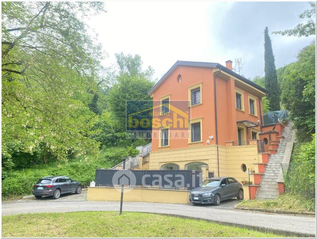 Villa in residenziale in 