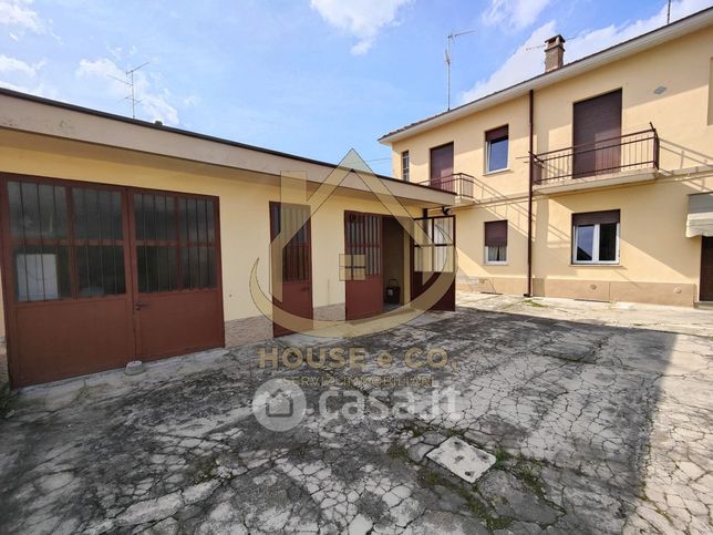 Casa indipendente in residenziale in Viale dei Mille