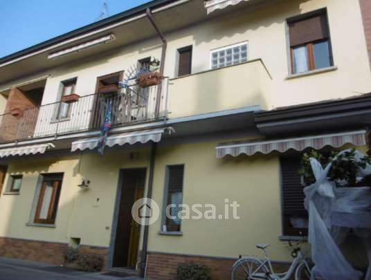 Villa in residenziale in Via Firenze 9