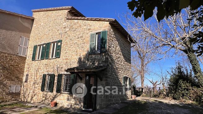 Casa indipendente in residenziale in Frazione Porziano 33